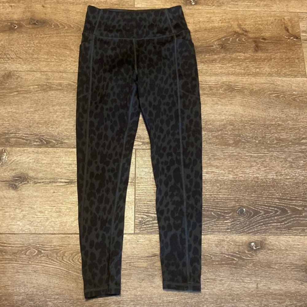Victorias Secret green and black leggings 4